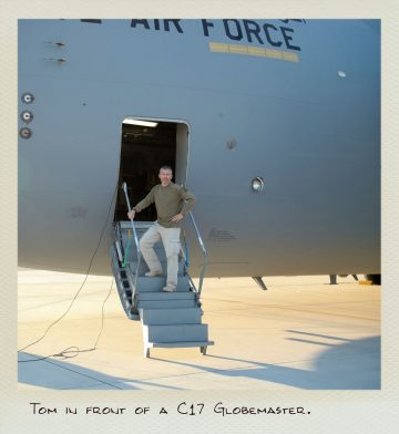 Tom (MILPICTURES) in front of a C-17 Globemaster.